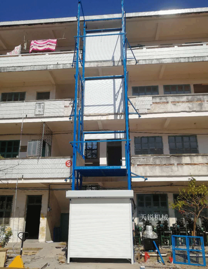 随州室外升降货梯